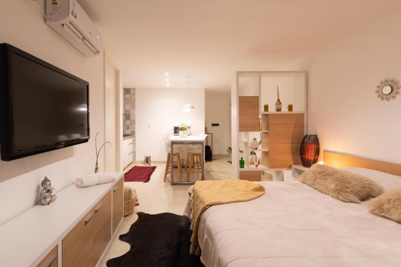 Cbmona Suites Villa Mercedes Buitenkant foto